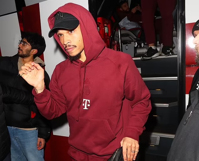 Ảnh bài viết Dàn sao Bayern ăn mừng thả ga sau khi loại Man Utd