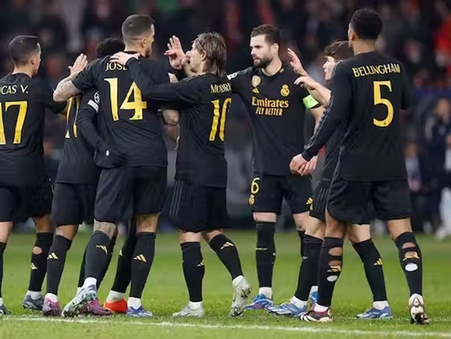 Ảnh bài viết Tái hiện lịch sử, Real "bung lụa" đến 6 giờ sáng