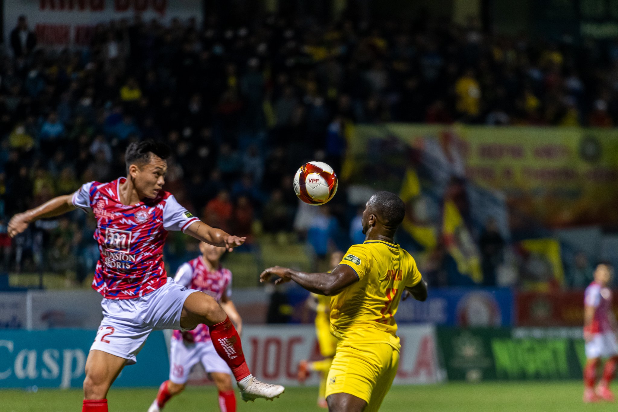 Ảnh bài viết Chơi hơn người, HLV TP.HCM giải thích lý do không đá tấn công