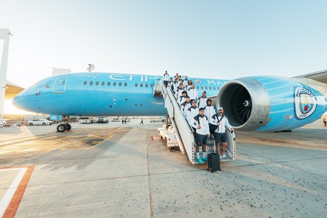 Ảnh bài viết Man City đổ bộ xuống Ả Rập, tin vui từ De Bruyne và Haaland