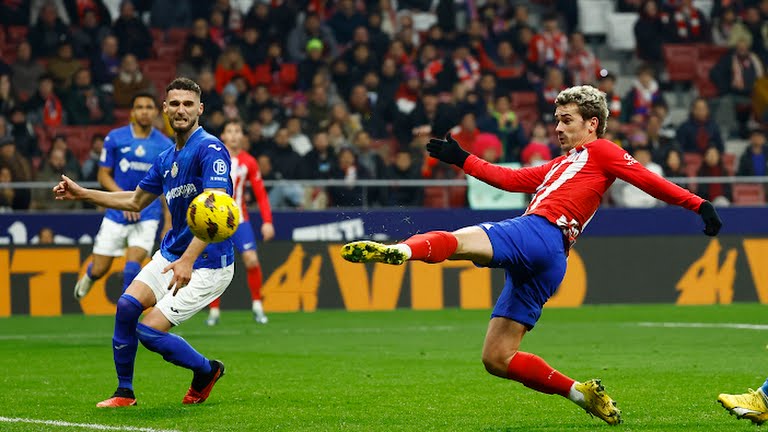 Ảnh bài viết Griezmann lập cú đúp, Atletico vẫn ôm hận trước đội của Greenwood