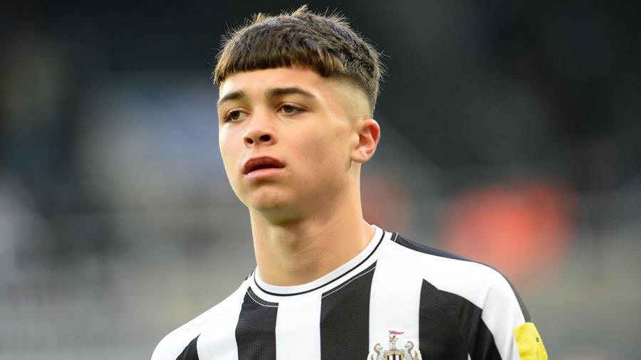 Ảnh bài viết Newcastle muốn "trói chân" thần đồng 17 tuổi