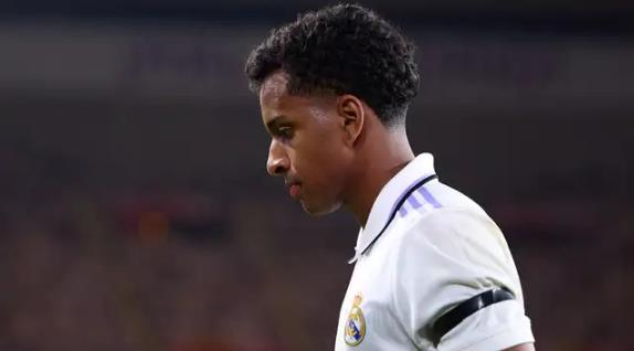 Ảnh bài viết Real Madrid đứng ngồi không yên vì Rodrygo