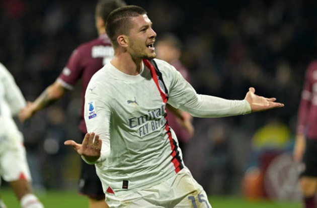 Ảnh bài viết 'Hút chết' trước đội chót bảng, Milan thở dốc với Inter