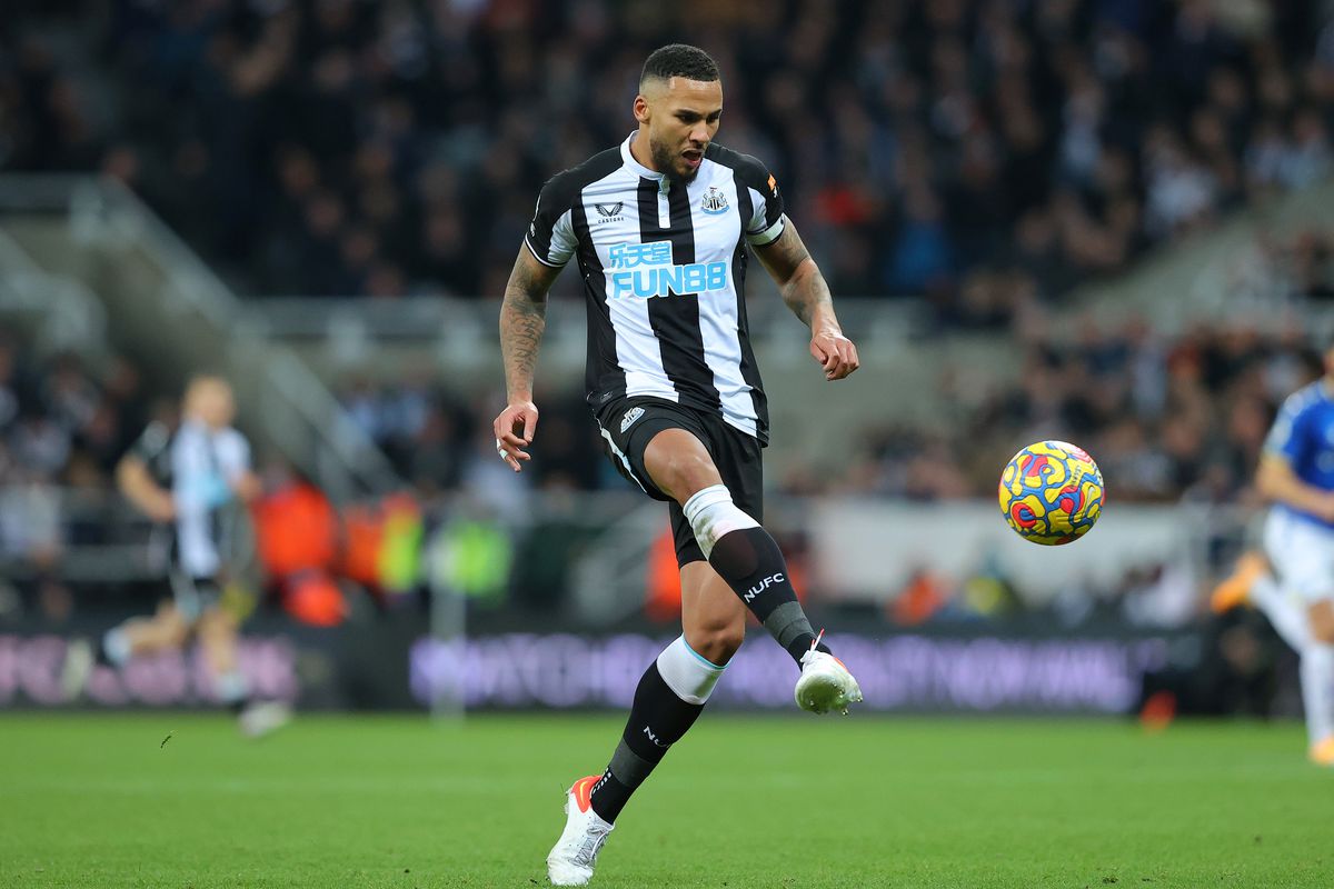 Ảnh bài viết Howe làm rõ tương lai công thần tại Newcastle