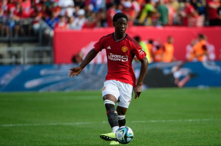 Ảnh bài viết Mainoo giúp Ten Hag quên đi De Jong