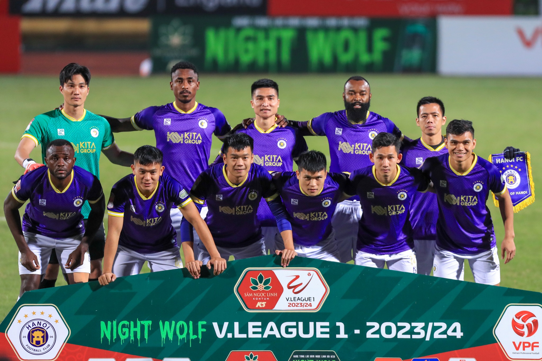 Ảnh bài viết Thua HAGL, HLV Hà Nội lên tiếng về cuộc đua vô địch V-League