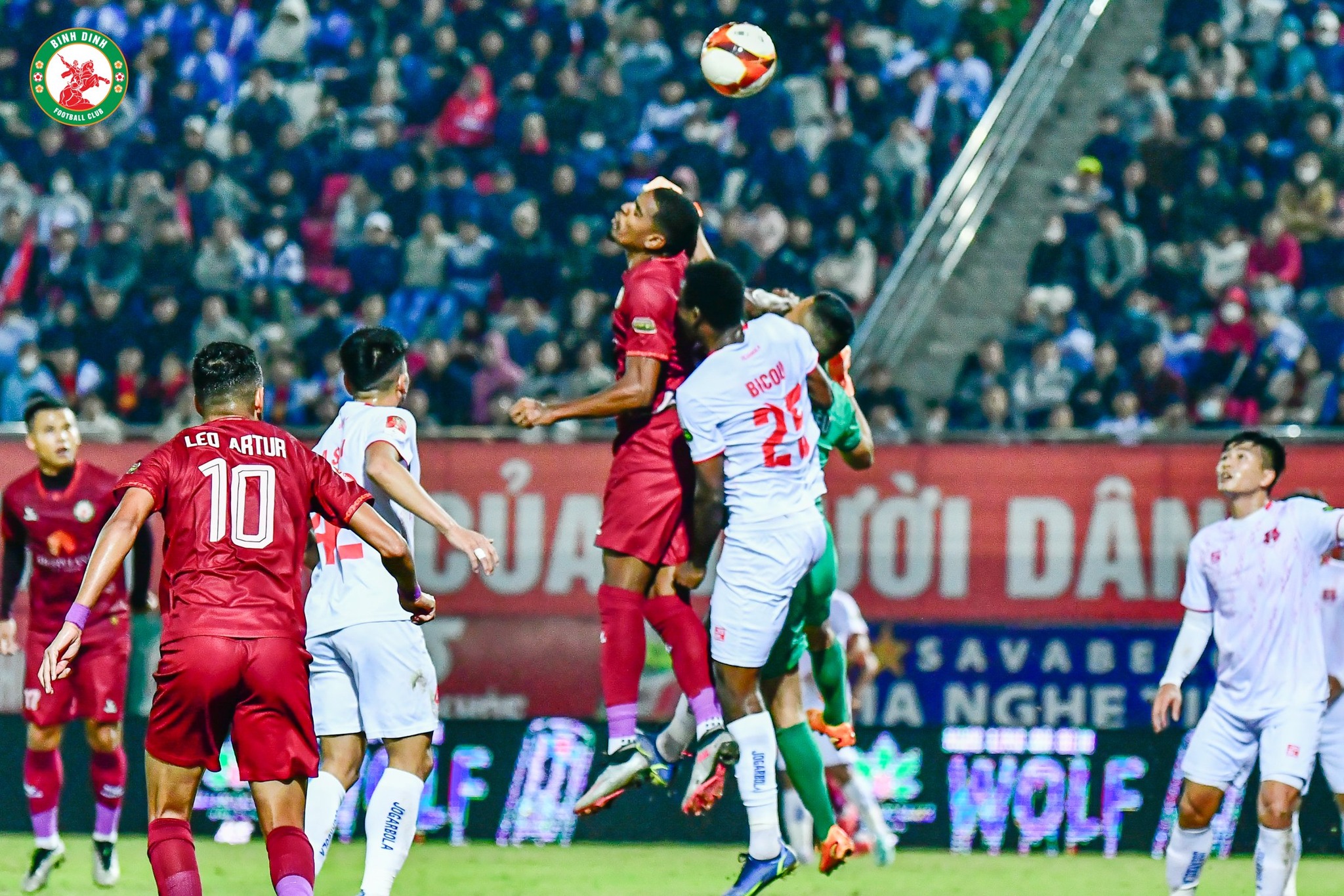 "Trong bóng đá, có giai đoạn gọi là hỗn loạn"