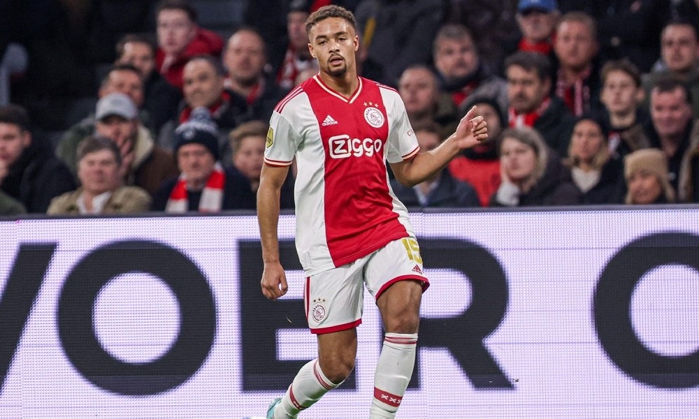 Ảnh bài viết Arsenal tranh mua hậu vệ Ajax với Man United, Liverpool