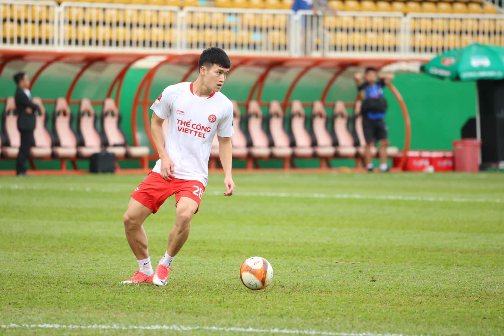 Ảnh bài viết HLV V-League tiết lộ bí quyết khắc chế Hoàng Đức