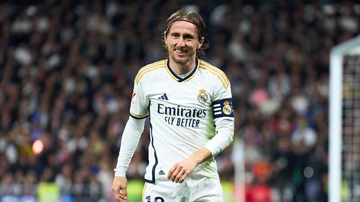 Ảnh bài viết Ngả mũ trước "cây đại thụ" Modric
