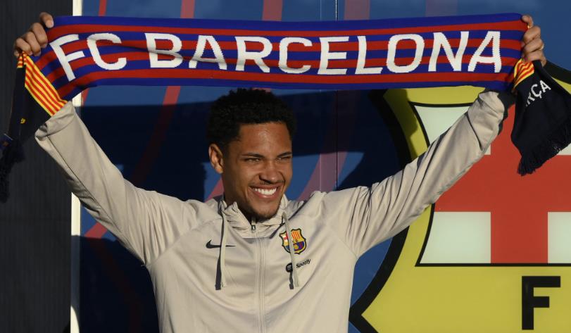 Ảnh bài viết Vitor Roque hé lộ thông điệp của HLV Xavi