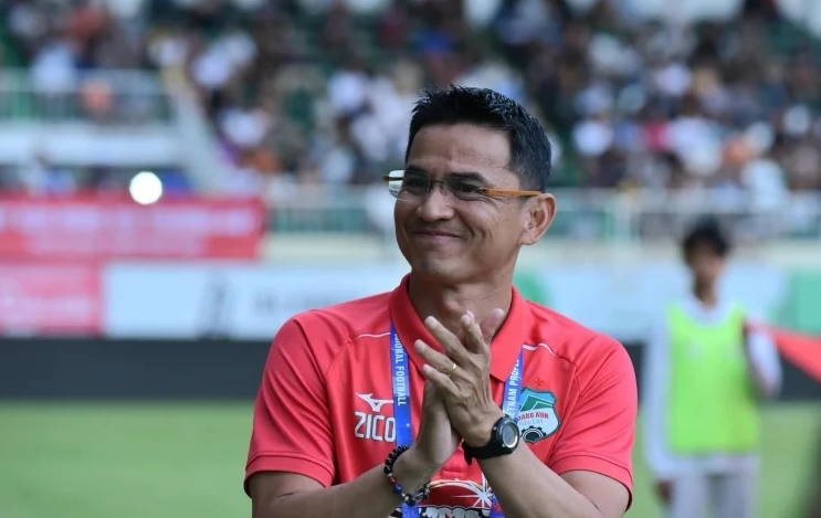 Ảnh bài viết HLV Kiatisuk Senamuang chia tay HAGL, gia nhập nhà ĐKVĐ V-League?