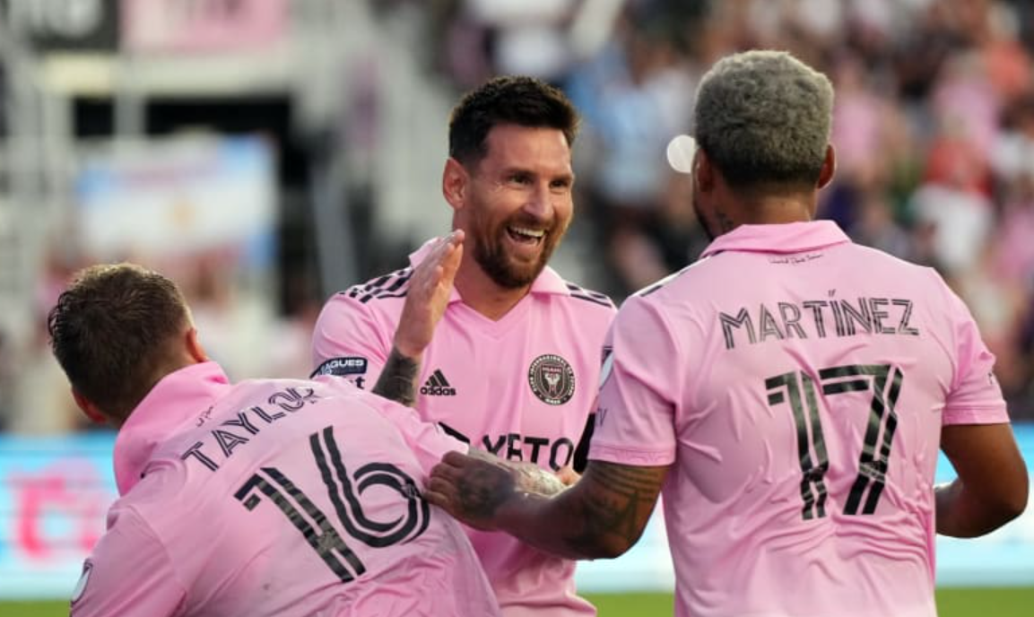 Messi khiến đồng đội 'chảy nước miếng'
