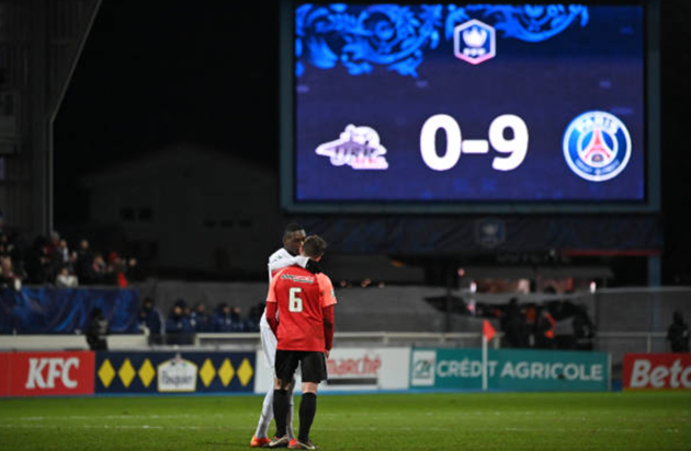 Ảnh bài viết PSG dùng dao mổ trâu giết gà ở Cúp QG Pháp