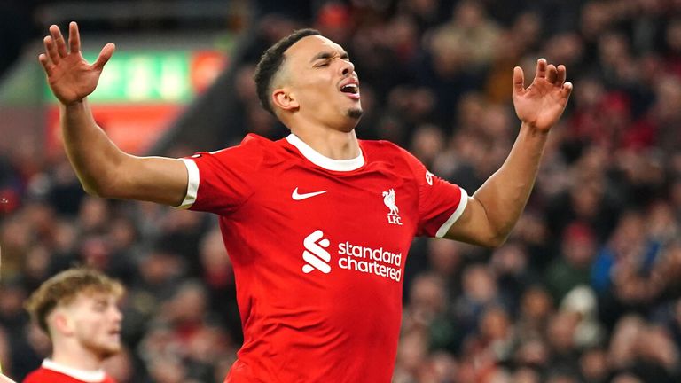 Nóng! Arnold đem "hung tin" cho Liverpool 