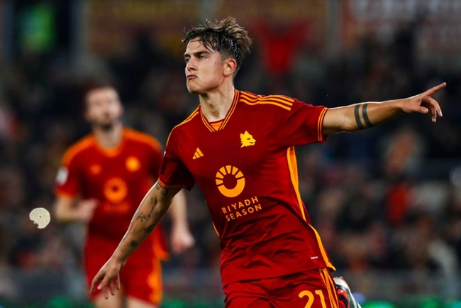 Dybala khiến Mourinho lo sốt vó