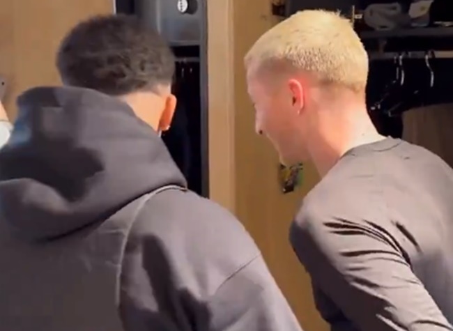 Ảnh bài viết Sancho mang sự phấn khích ở Dortmund, lựa chọn xong cạ cứng