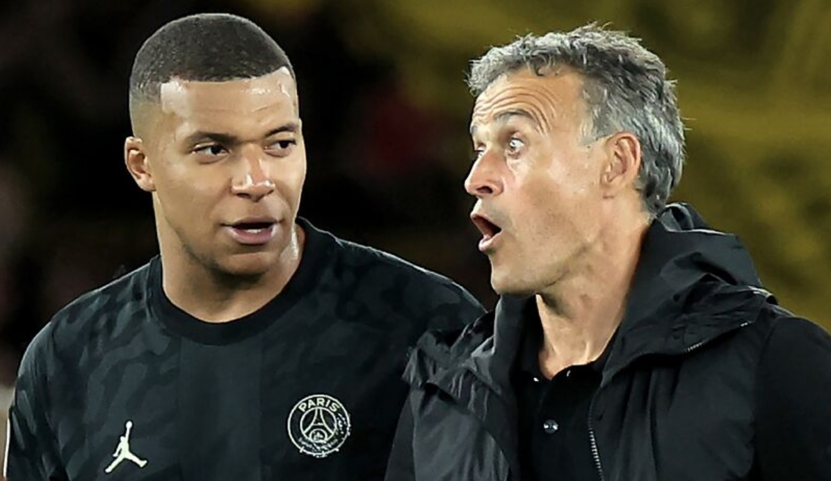 Phản ứng của HLV Enrique trước tin chuyển nhượng về Mbappe