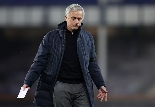 Mourinho đút túi bộn tiền từ việc bị sa thải