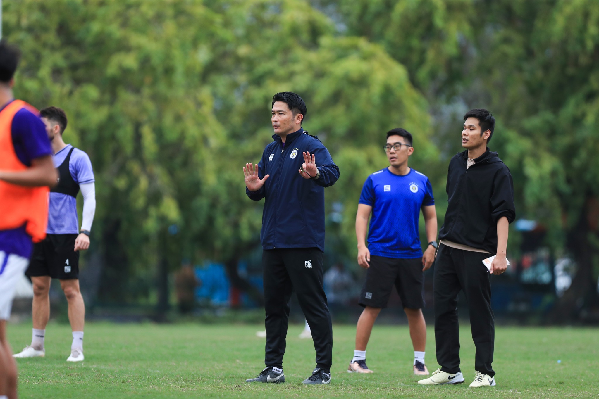 Ảnh bài viết HLV Nhật Bản muốn CLB Việt Nam đá như Man City, Tottenham