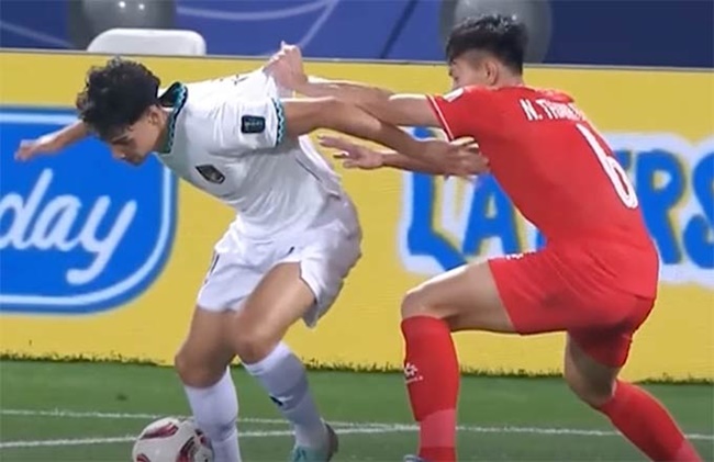 Chia tay Asian Cup, CĐV công kích tội đồ của ĐT Việt Nam