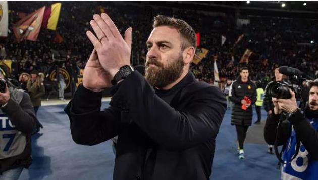 De Rossi xúc động sau chiến thắng đầu tay