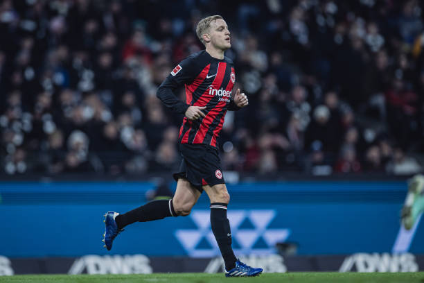 Ảnh bài viết Đá 3 trận, De Beek khiến Frankfurt ngao ngán