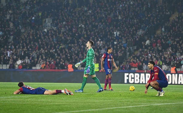 Ảnh bài viết Kịch bản điên rồ, Barca thất thủ trong trận cầu 8 bàn