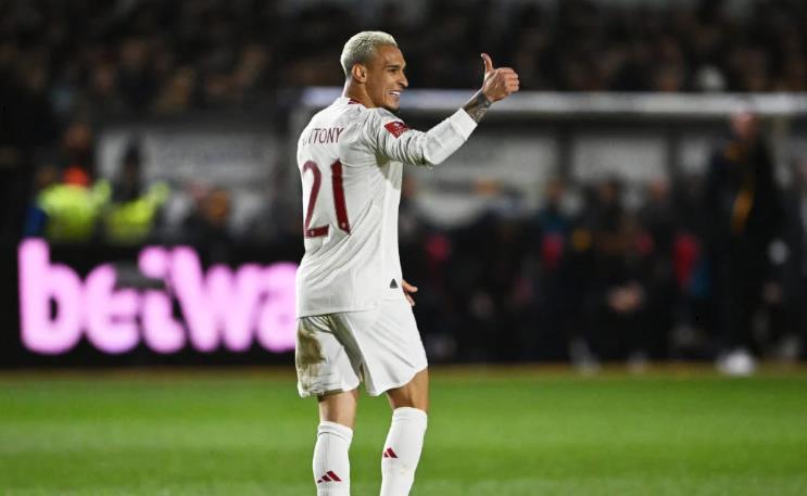 Ten Hag nói thẳng về màn trình diễn của Antony