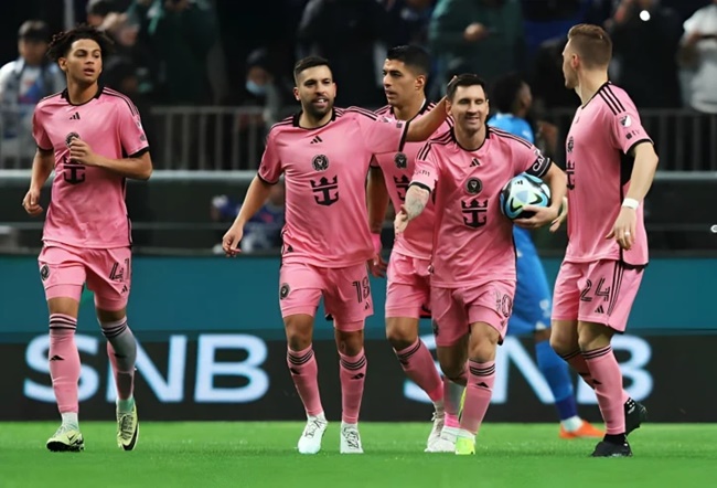 Ảnh bài viết Messi hoàn toàn "out trình" trong trận cầu 7 bàn