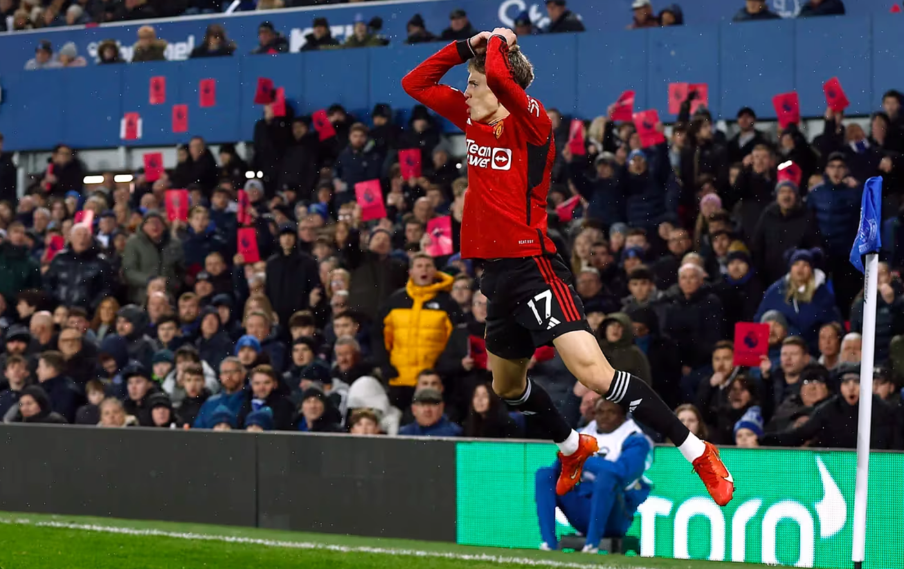 Garnacho được khuyên quên Ronaldo, làm theo Messi