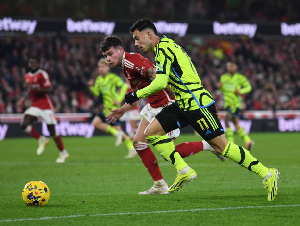 Ảnh bài viết Hạ Nottingham, Arsenal phát hiện điểm đen trên hàng công