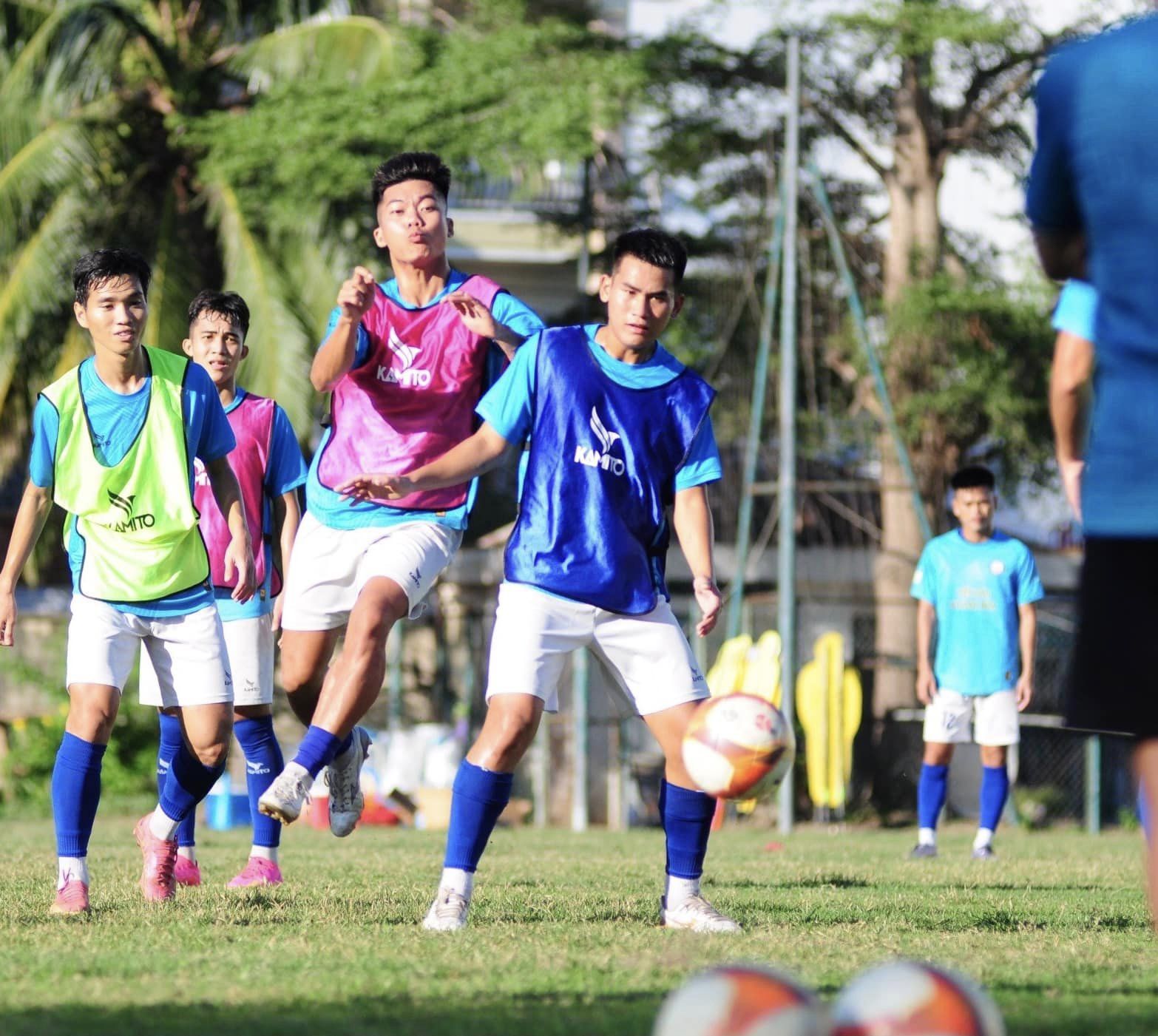 Ảnh bài viết Nợ lương, thưởng từ đầu mùa, CLB Việt Nam có câu trả lời cho cầu thủ trước Tết