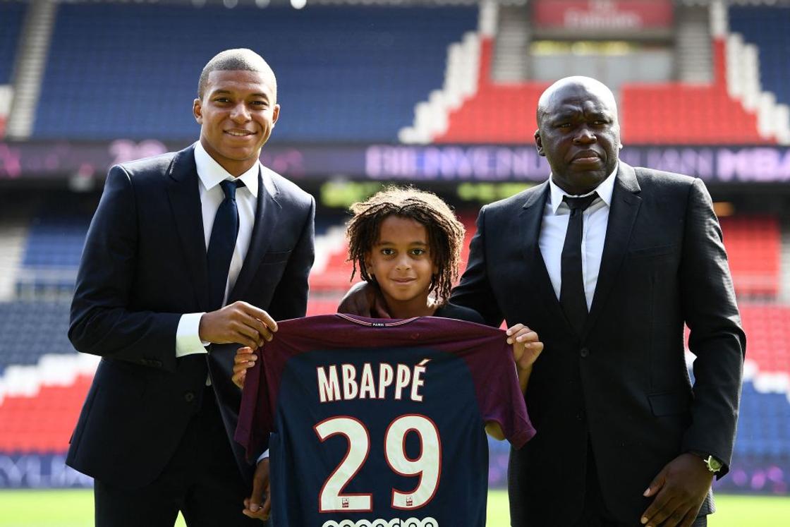 Những người có ảnh hưởng đến quyết định tương lai của Mbappe