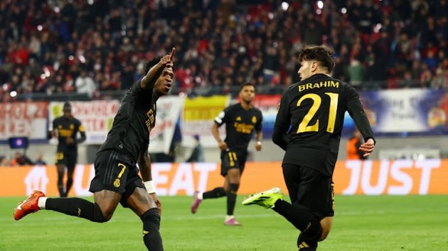 Ảnh bài viết Michael Owen so sánh sao Real với Messi