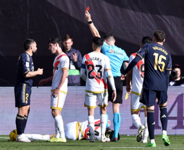 Ảnh bài viết Carvajal nhận thẻ đỏ, Real Madrid chia điểm với Rayo Vallecano