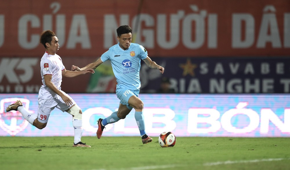 Ảnh bài viết "Nam Định may mắn mới thắng Hải Phòng"