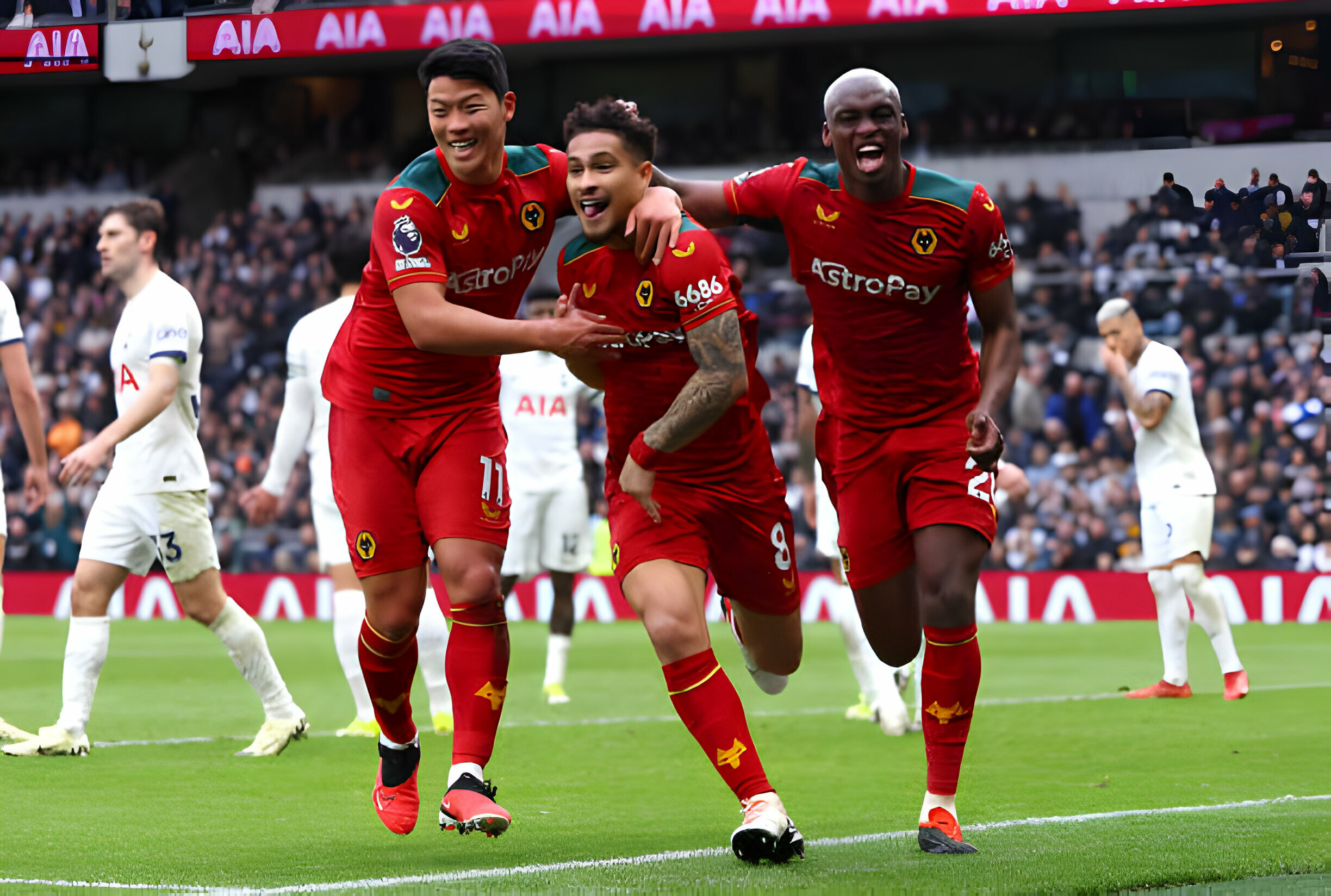 Ảnh bài viết Thất bại bạc nhược trên sân nhà, Tottenham bị Villa "đá" khỏi top 4 