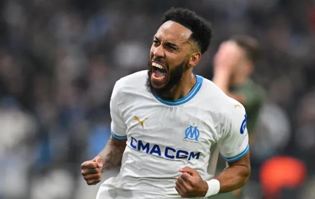 Aubameyang làm nên lịch sử ở Europa League 