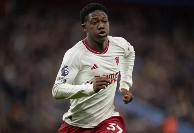 Mainoo sớm ghi điểm tại Man Utd