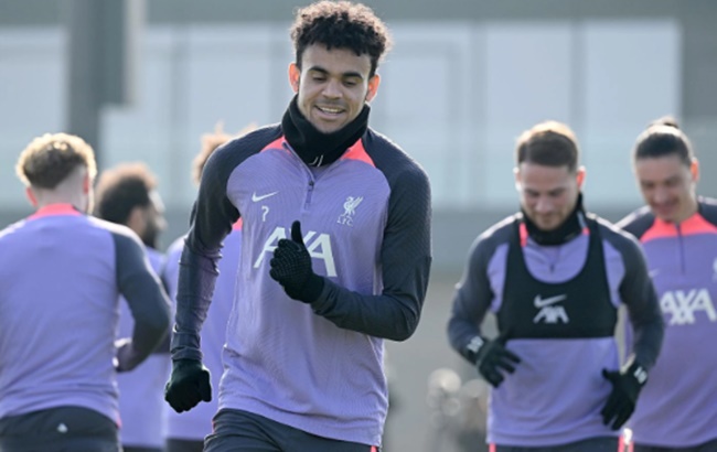 Ảnh bài viết Hình ảnh tiếp lửa cho Liverpool "thiêu cháy" Man City