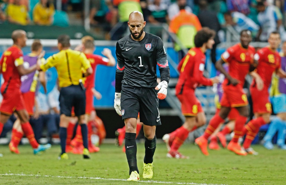 Quên Ochoa đi, đây mới là màn trình diễn kinh điển ở World Cup