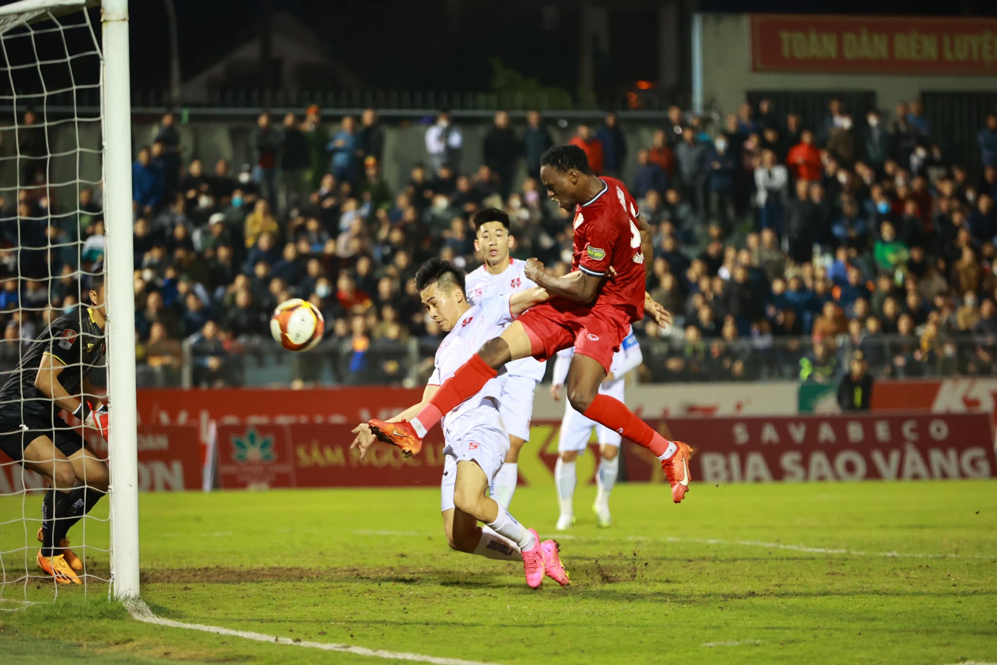 Ảnh bài viết Trận thứ 7 không thắng, HLV Hải Phòng lên tiếng về Xuân Trường và Trọng Hoàng