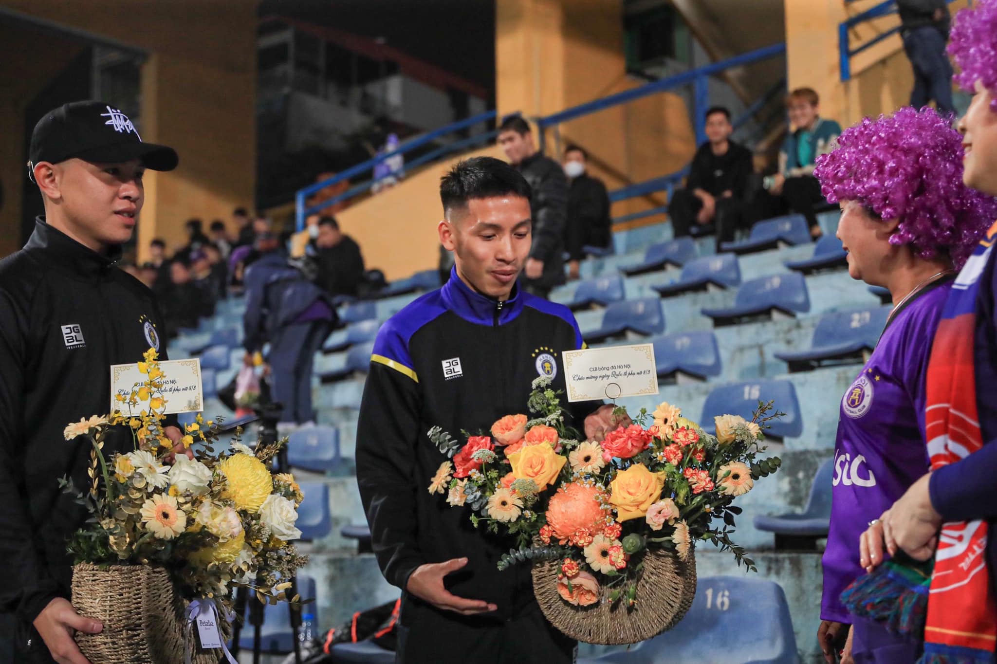 Ảnh bài viết Tuấn Hải chấn thương, HLV Hà Nội nói thêm điều đáng lo về Hùng Dũng