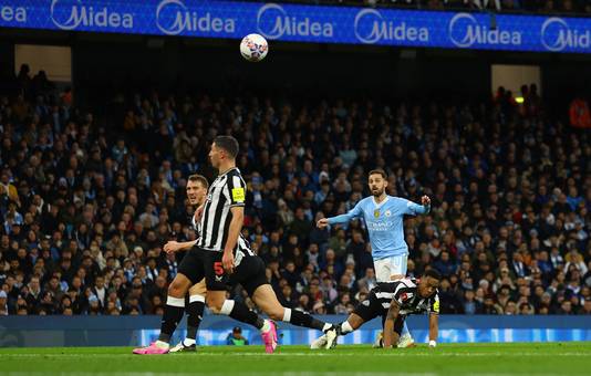 TRỰC TIẾP Man City 2-0 Newcastle (KT): Silva lập cú đúp
