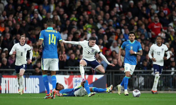 Ảnh bài viết Khi Phil Foden "tắt điện"