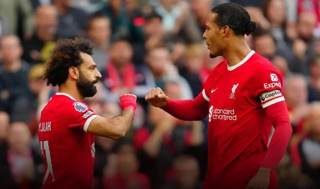 Ảnh bài viết Siêu đội hình hết hợp đồng vào năm 2025: Salah, Van Dijk, De Bruyne…