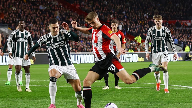 Ảnh bài viết Ngôi sao thảm họa của M.U mất bóng 14 lần, tranh chấp 38%