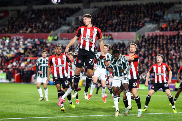Ảnh bài viết "Siêu tiền vệ" xuất hiện trong trận Brentford 1-1 Man Utd